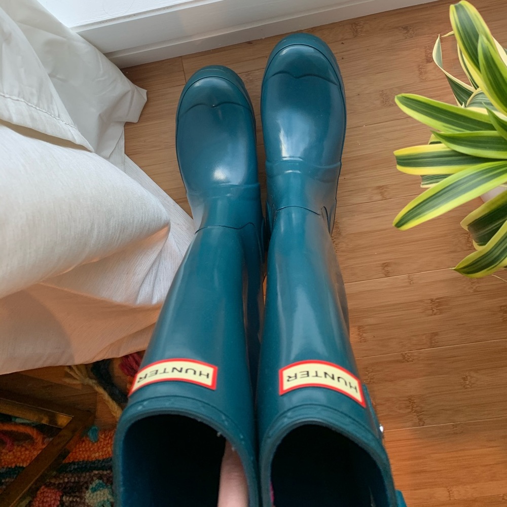 Tall Hunter Rain Boots ocean blue size 8
